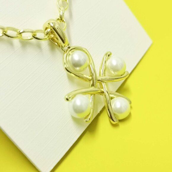 Kendra Scott Everleigh Gold White Pearl Necklace New - Picture 2 of 3